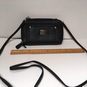 Jaclyn Smith Black Shoulder Clutch
